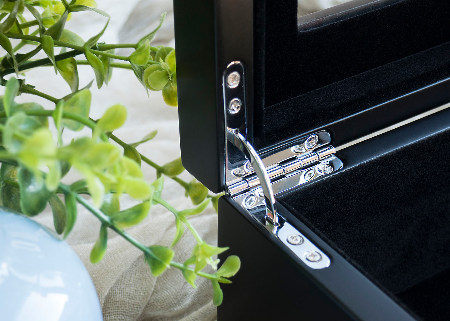 11x14 Display Folio Box | Signature-Folio-Box-Black-Hinge.jpg